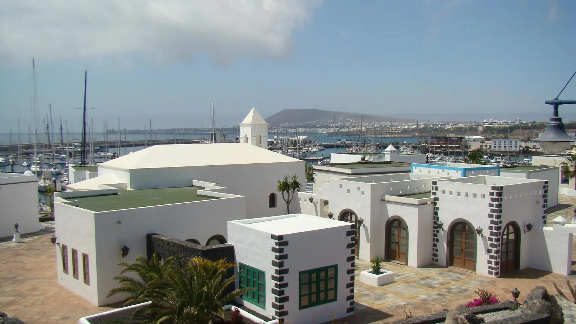 Holiday home Villa Nala Meer Und Bergblick Mit Eigenem Pool, Ruhige Und Top Lage, Alles Zufuss Erreichbar Playa Blanca  Spain